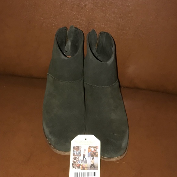 Toms Shoes - TOMS Women’s Boots Brand New WT Size 10